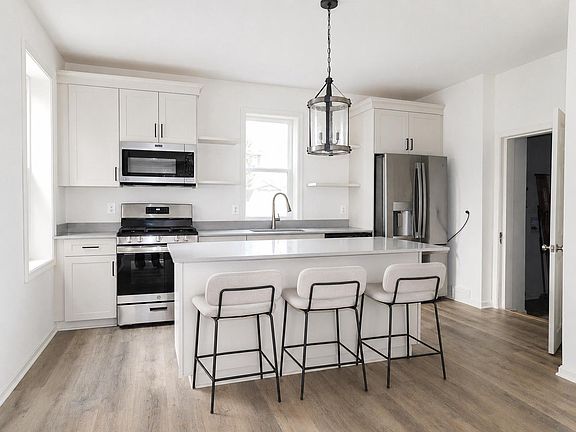 4th image of 121 Harrison Ave