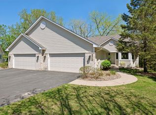 8215 Creekside Cir, Bloomington, MN 55437