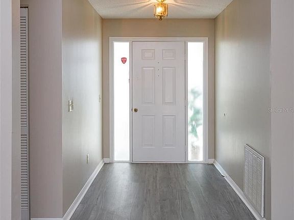 3rd image of 2520R Dorothy Cir