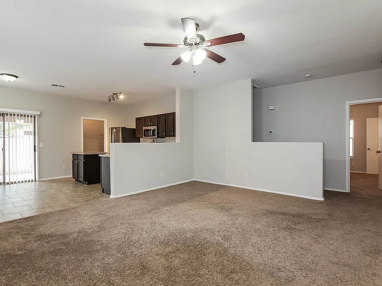 6522 W Elwood St — Photo 3