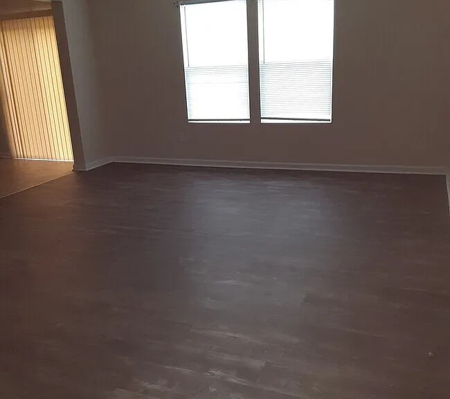 1206 Topp Creek Dr — Photo 3