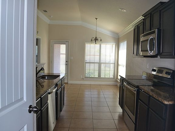 4th image of 5926 Wagner Dr