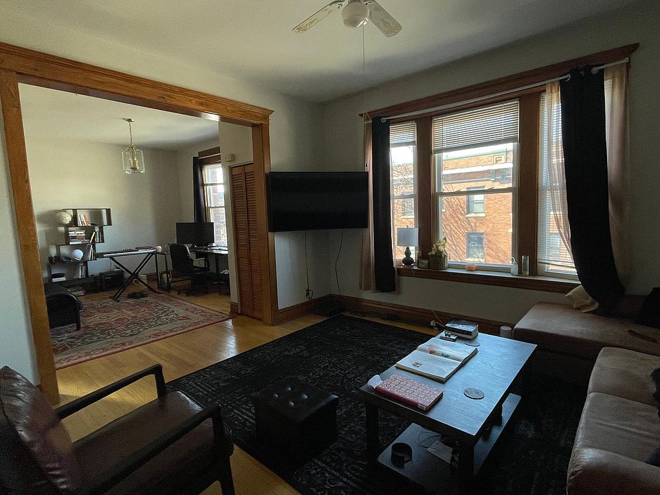 1st image of 2805 N Francisco Ave #2