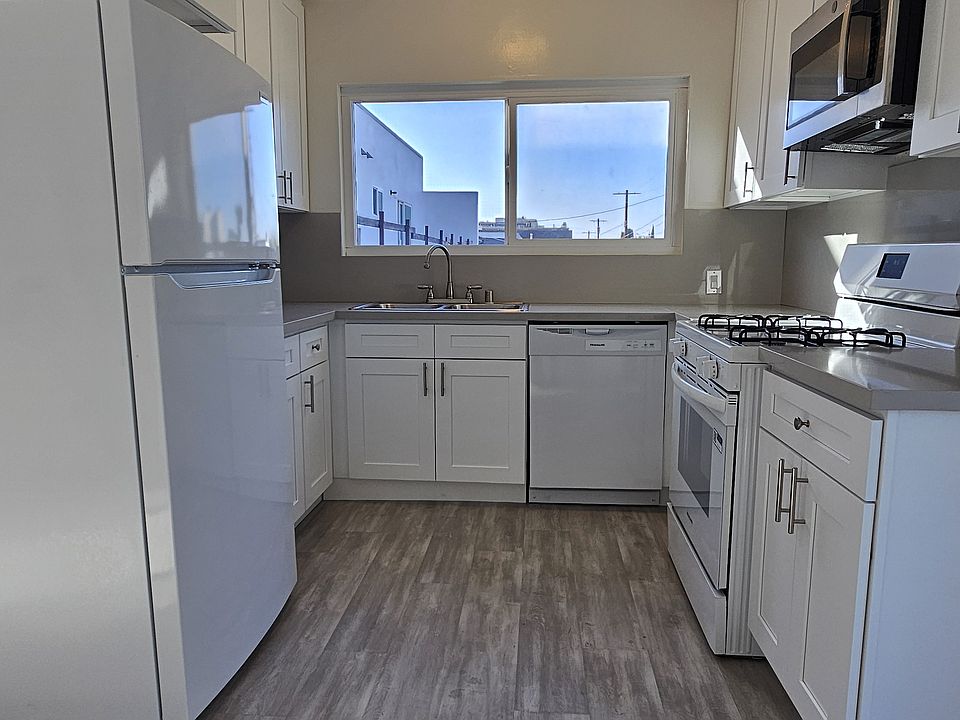 1st image of 3565 S Centinela Ave APT 12