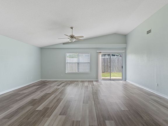 3rd image of 4116 Spinnaker Pl