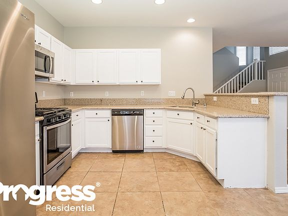 5th image of 3837 Carisbrook Dr
