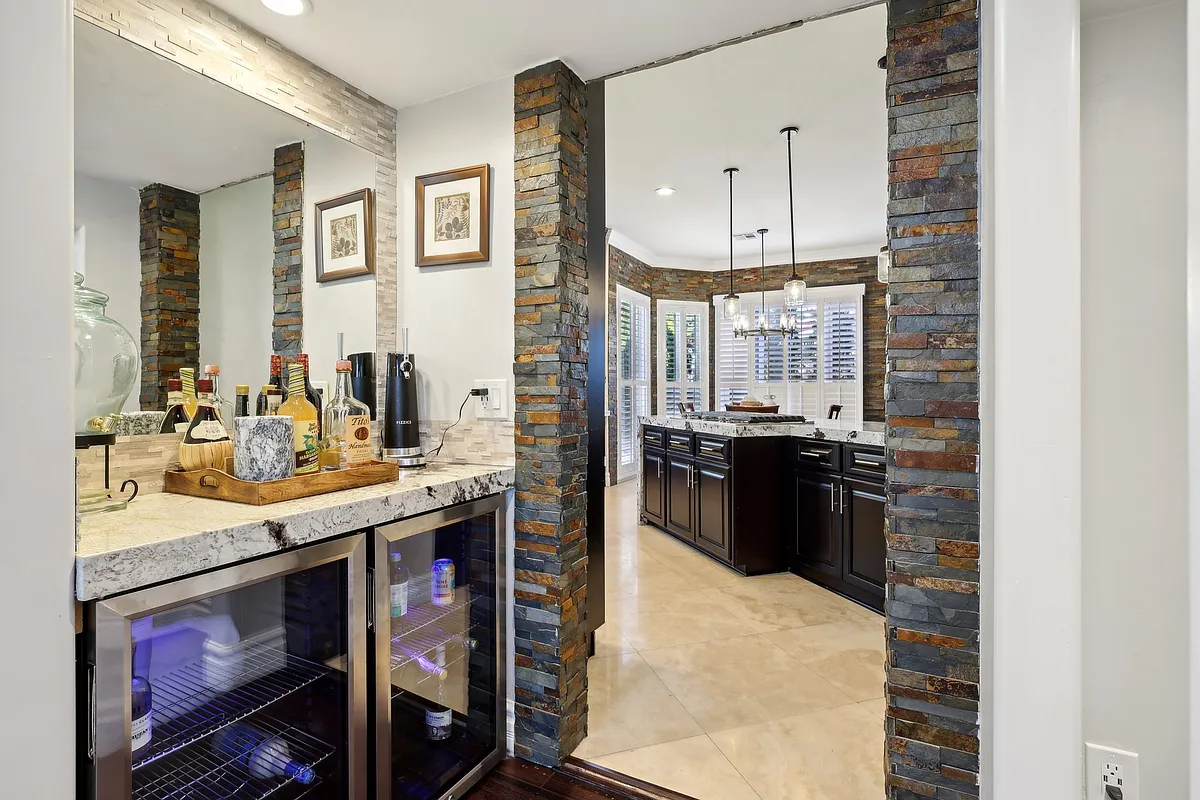 Building Photo - 8748 Double Eagle Dr