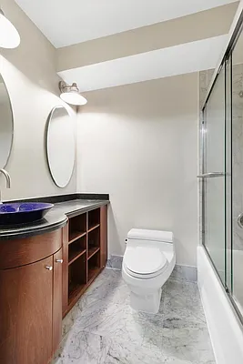 Rented by R New York | media 19