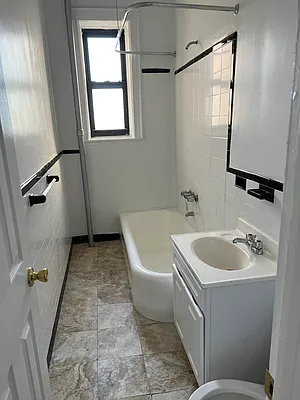 Rented by Avi Beluca, LREB | media 7
