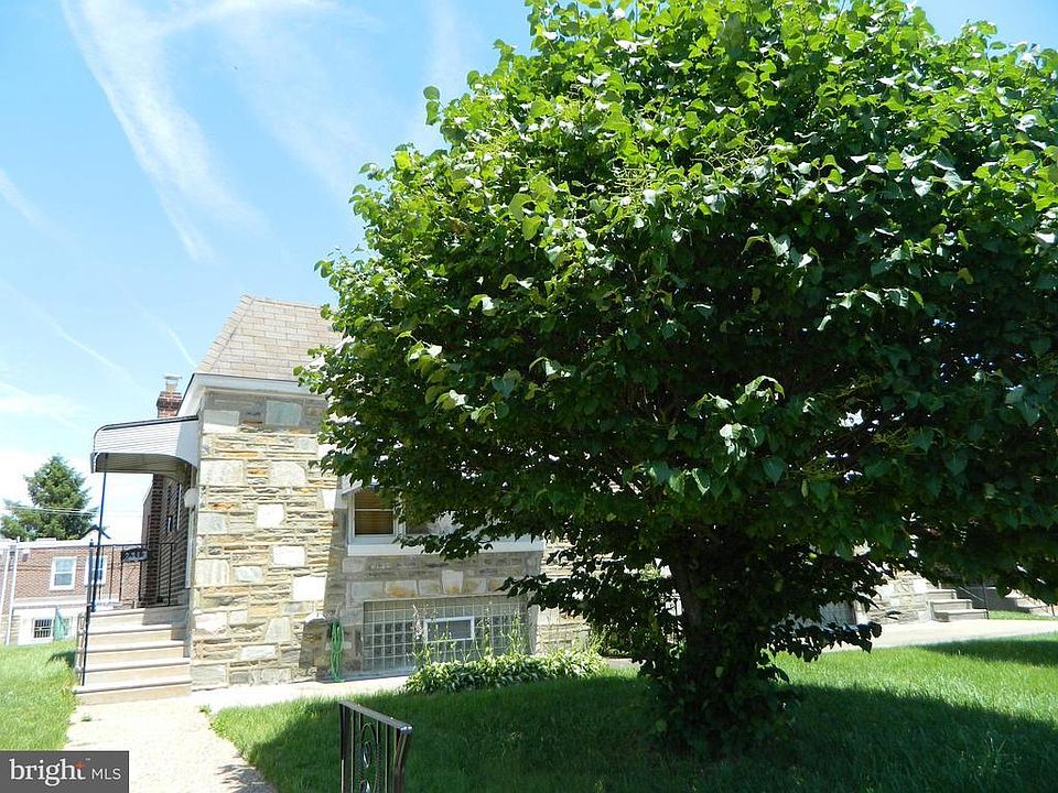 1st image of 2317 Oakmont St