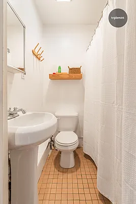 Rented by Triplemint | media 9