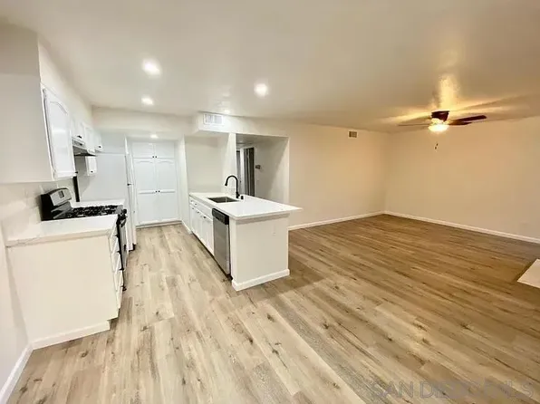 6033 Estelle St APT 10, San Diego, CA 92115