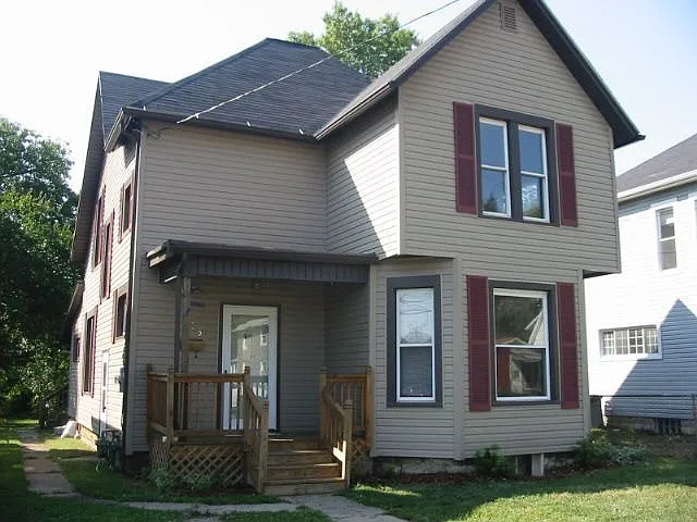 135 N Buena Vista St photo 1