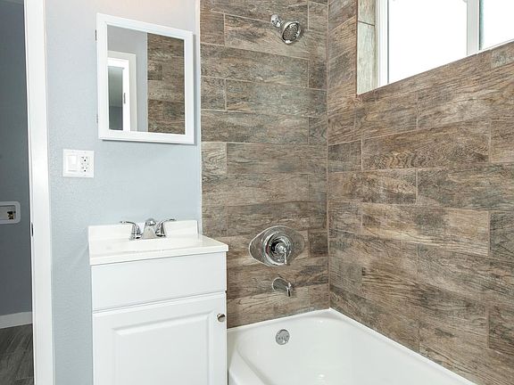 4th image of 1300 W 134th St #1310