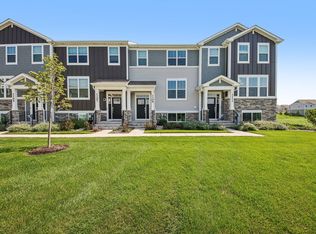 1109 Atterberg Rd #4102, South Elgin, IL 60177