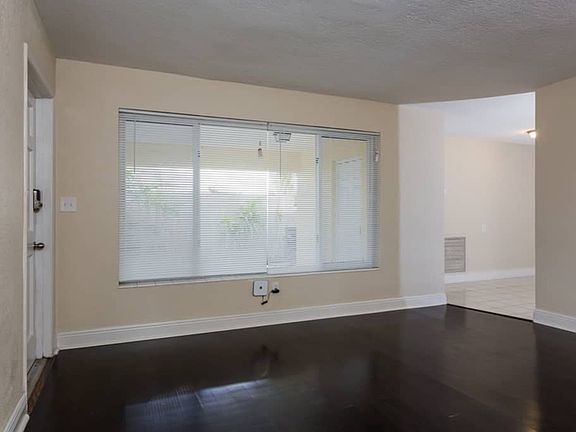 5th image of 371 NE 42nd St