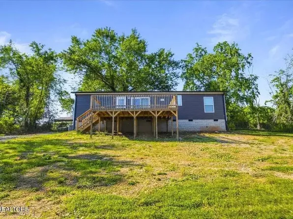 135 Gamble Ln, La Follette, TN 37766