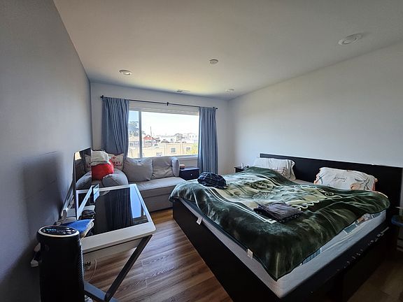 3rd image of 367 Bright St