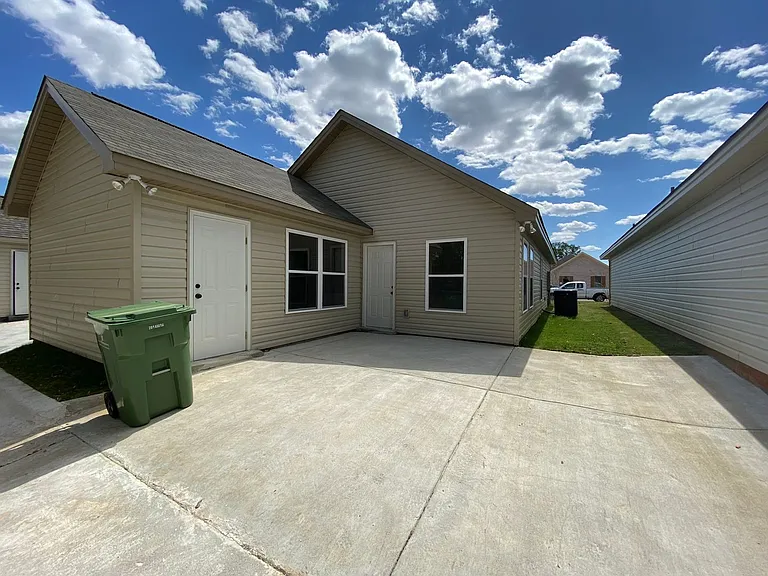 6228 Burbank Crossing Loop — Photo 49