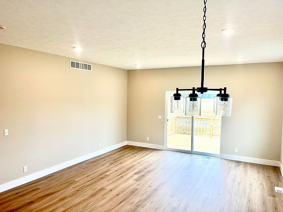 5th image of 2489 Gray Wolf Way