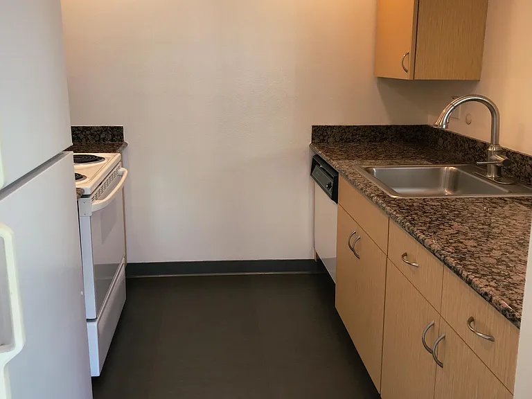 4001 SW Edmunds St #301 — Photo 8