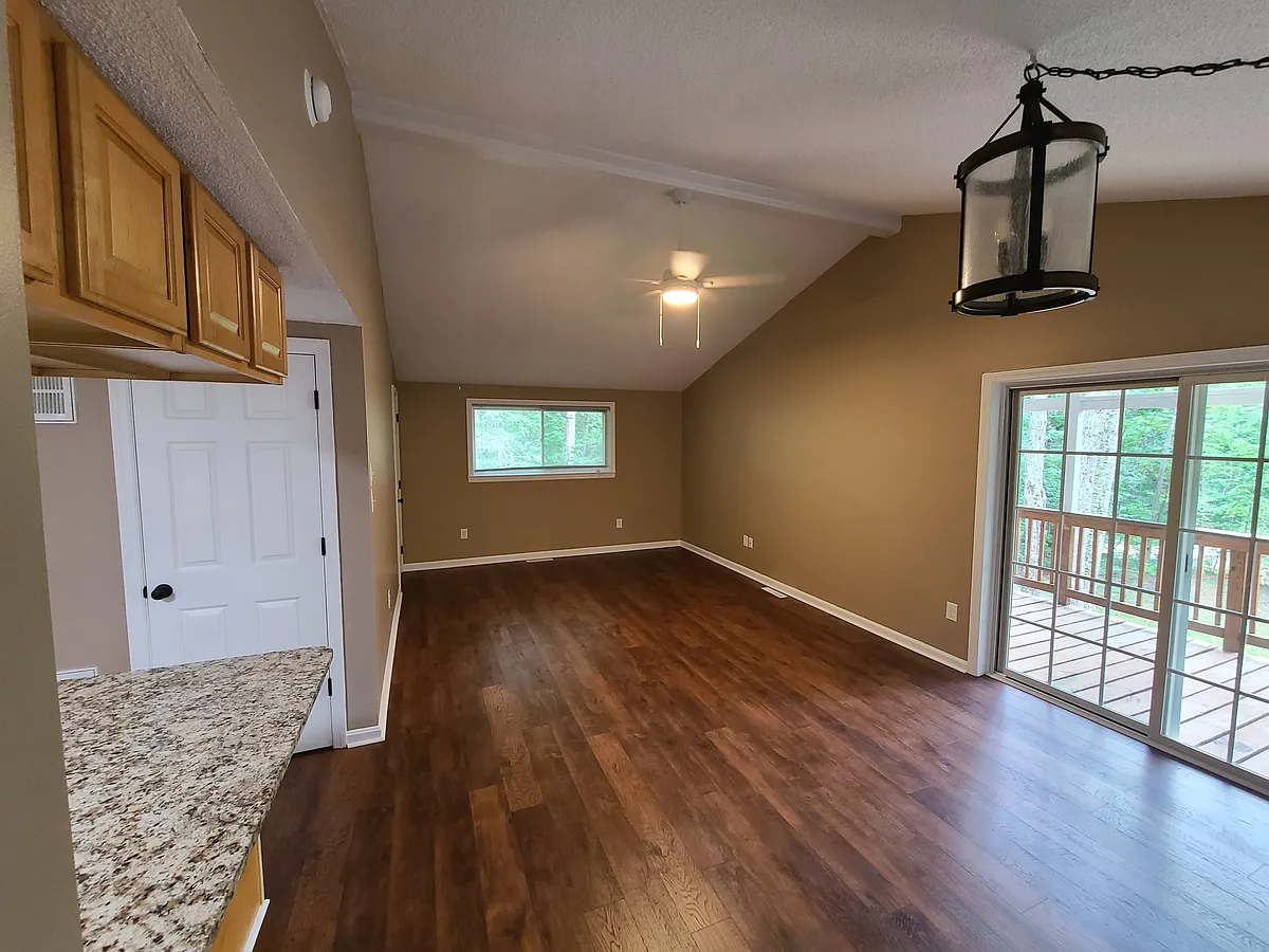Building Photo - 288 Persimmon Ln