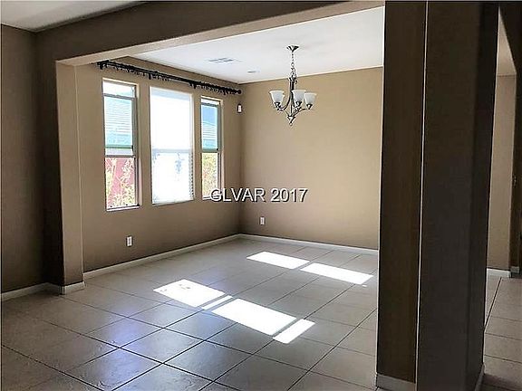 3rd image of 5583 Oak Bend Dr
