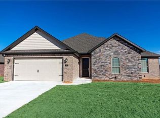 650 Captain Stockton St, Prairie Grove, AR 72753
