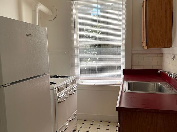 5th image of 2470 Washington St #105