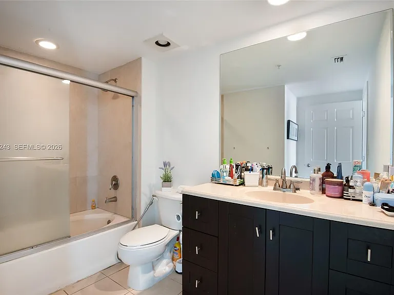 2000 N Bayshore Dr #626 — Photo 10