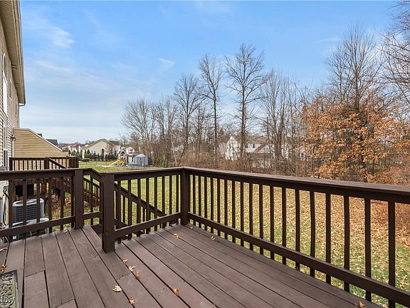 4th image of 953 Longitude Ln