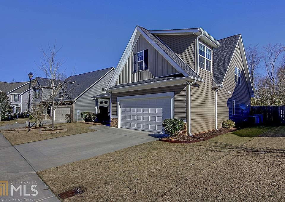 2nd image of 203 Village Park Dr