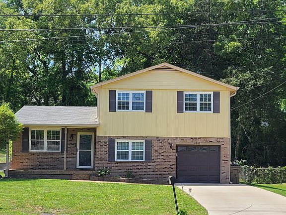2nd image of 4861 Barclay Square Dr