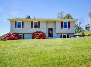 2944 Emissary Dr, Roanoke, VA 24019