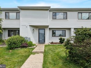 102 Revere Dr, Harleysville, PA 19438