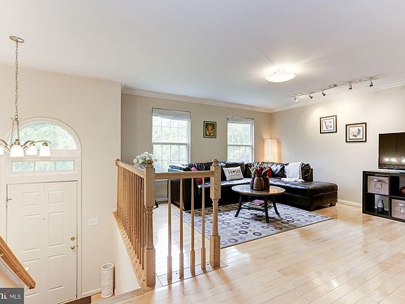 3rd image of 20577 Triple Crown Ct