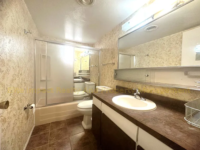 3811 N Reno Ave — Photo 21