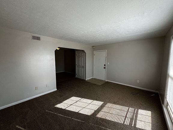 2nd image of 1929 Peabody Ln APT 2