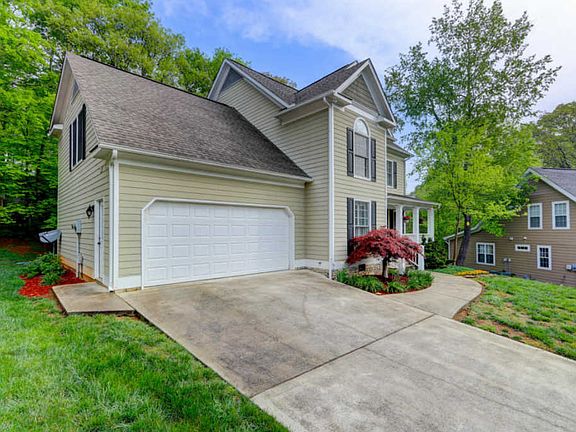 2nd image of 6701 Forest Village Way