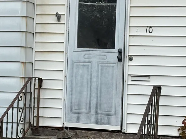 10 3rd St, Ilion, NY 13357