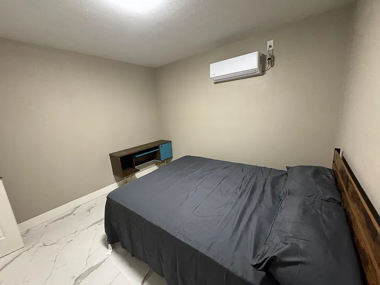Queen comfy bed