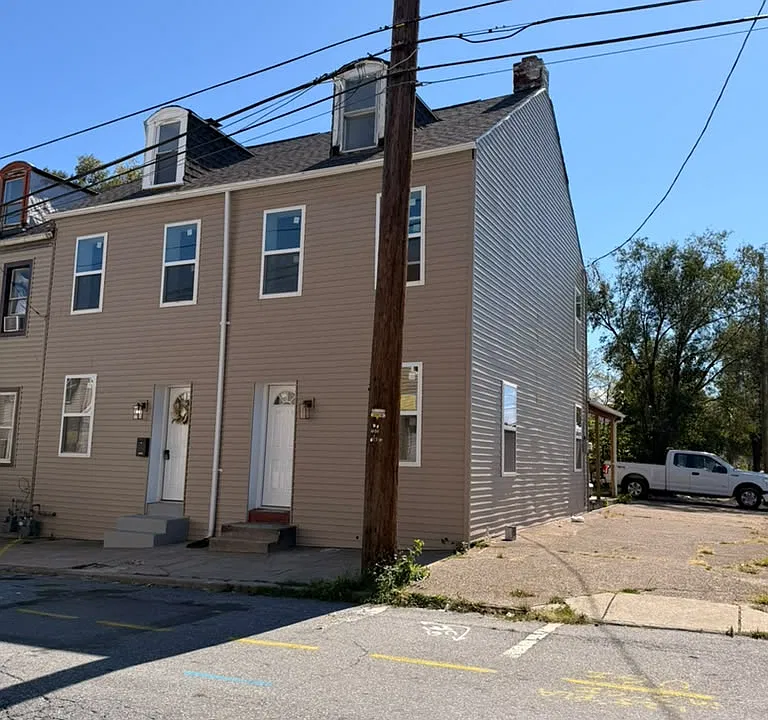 601 Dauphin St