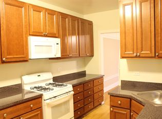 1324 W Sherwin Ave #3W, Chicago, IL 60626