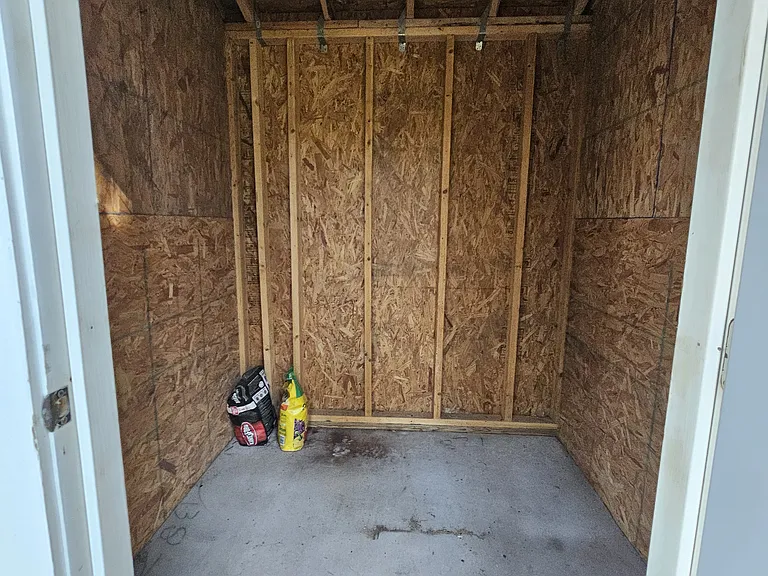 STORAGE UNIT