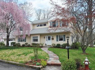 90 Linden St, Wyckoff, NJ 07481