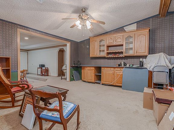 5th image of 408 W Saint Anna St