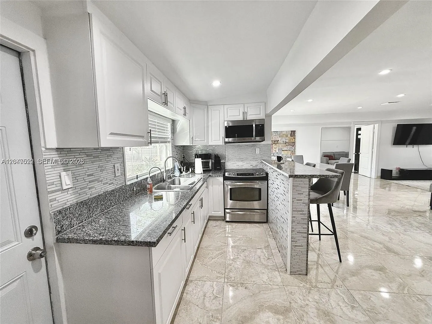947 NE 149th Street 0, Miami, FL 33161 — Photo 1