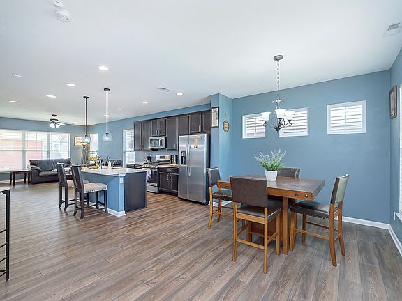 4th image of 258 N Warman Ave