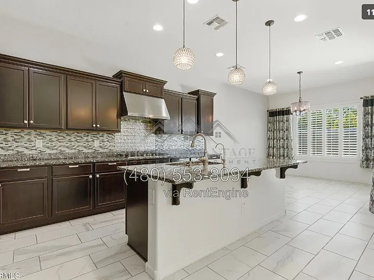 1083 E Holland Park Dr — Photo 9