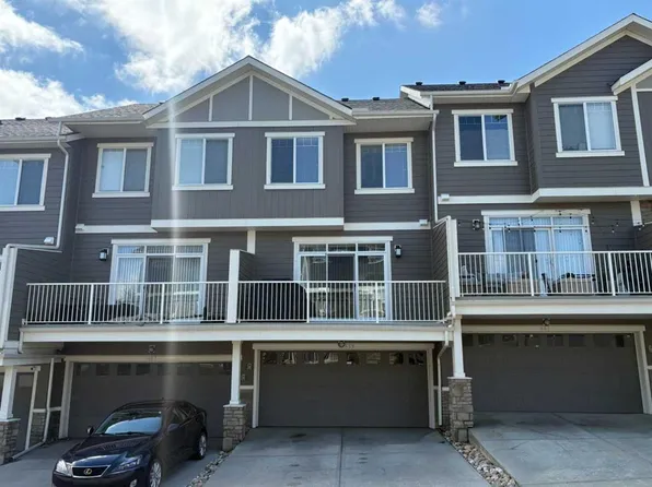 659 SE Evanston Mnr NW, Calgary, AB T3P 0R9